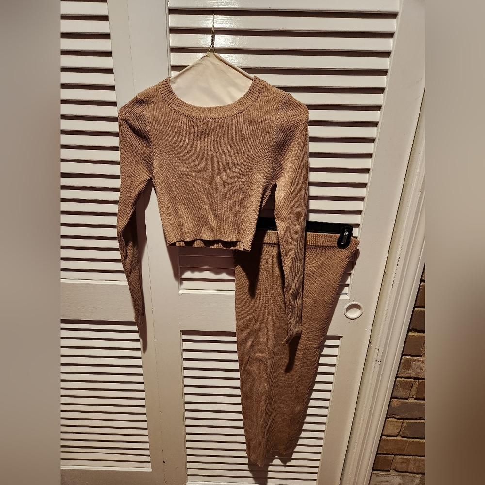 Naked Wardrobe cropped top and skirt set.  🐫